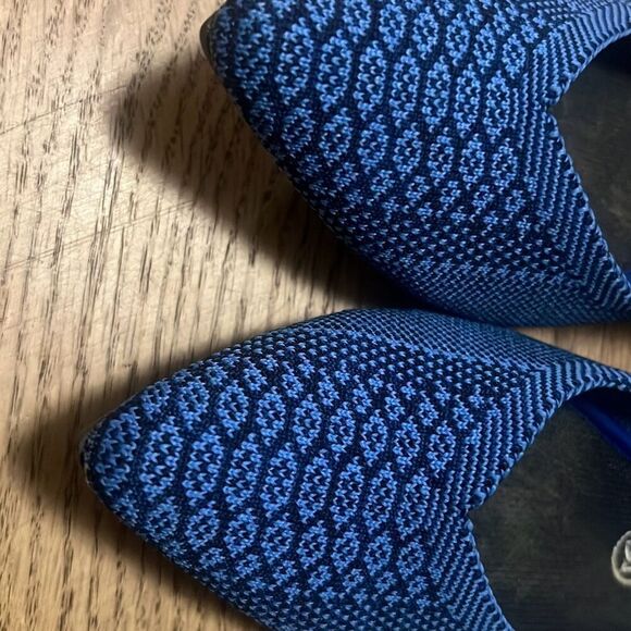 Rothy's Womens Blue Almond Toe‎ Snake Pattern Flat Heel Slip On Shoes Size 10 - Picture 2 of 11